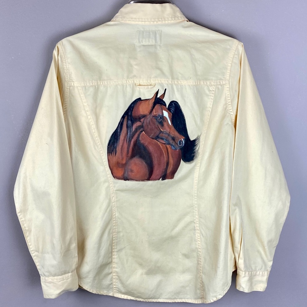 Kikomo Western Style Painted Arabian Horse Shirt